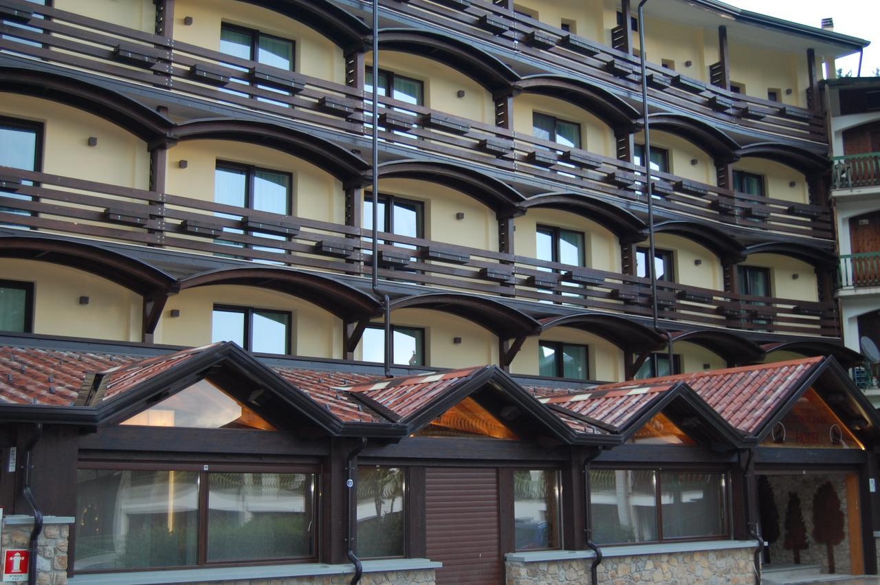 National Park Hotel & Spa Cotronei Buitenkant foto
